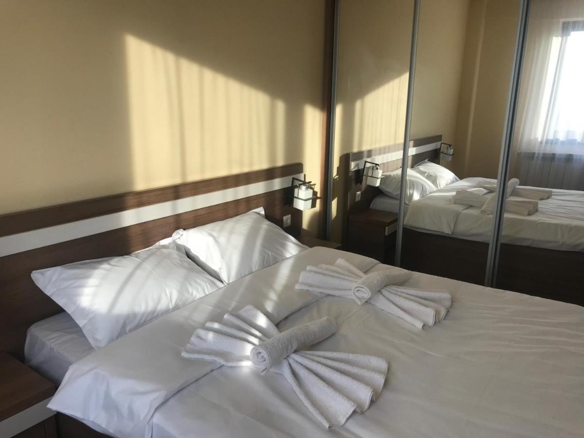Constantin Lake View Apartment Констанца Екстериор снимка
